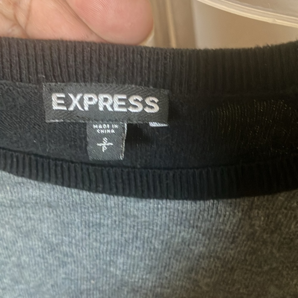FINAL MARKDOWN Express Black and Gray Dress with Red Heart small - Picture 4 of 5